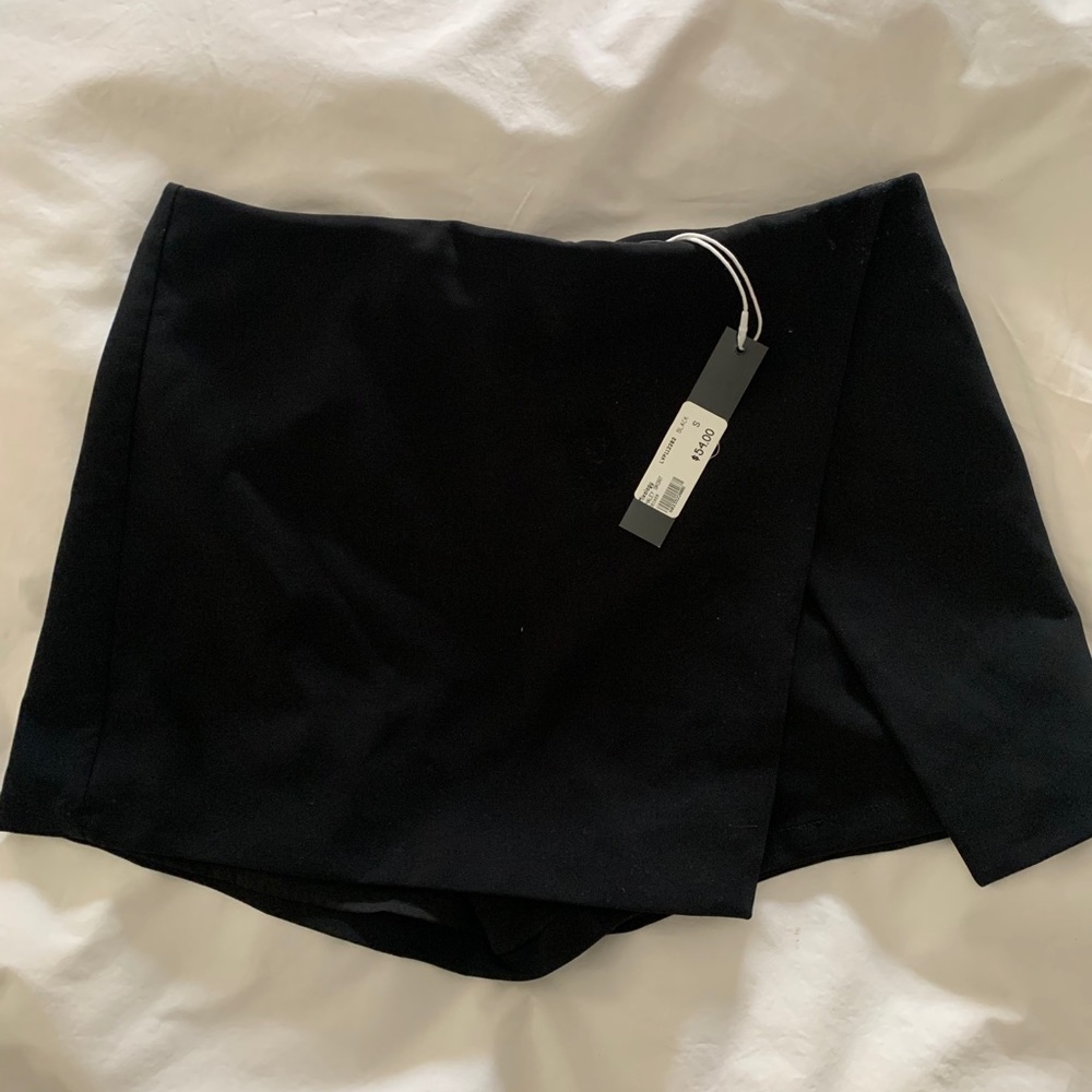 Black Skort Decker
